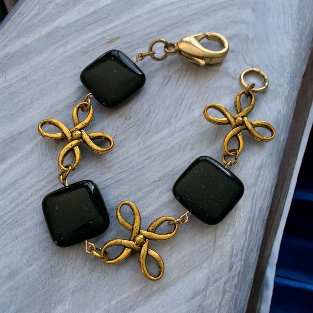 Elegant Celtic Style Gold and Green Goldstone Bracelet